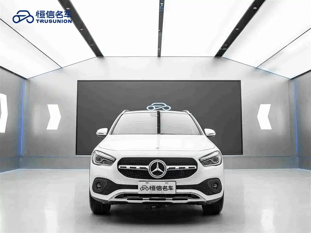 Mercedes-Benz GLA 2023