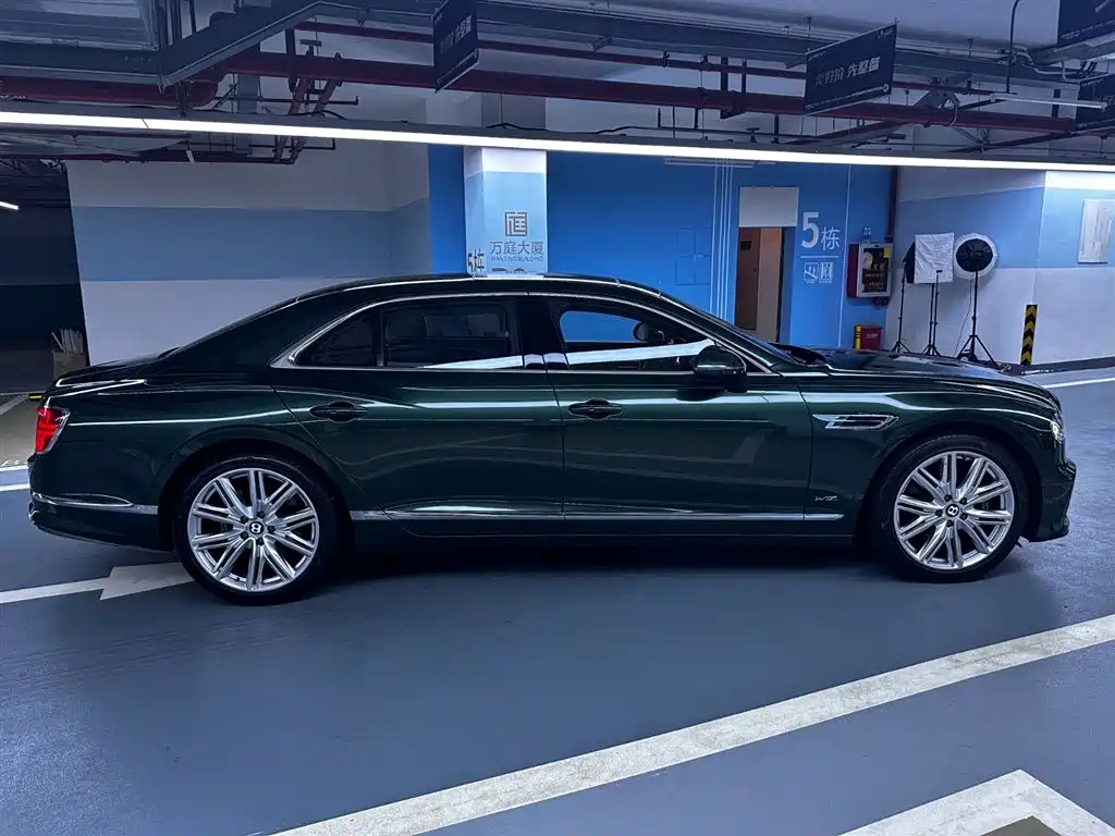 Bentley Flying Spur 2020 — фото 2