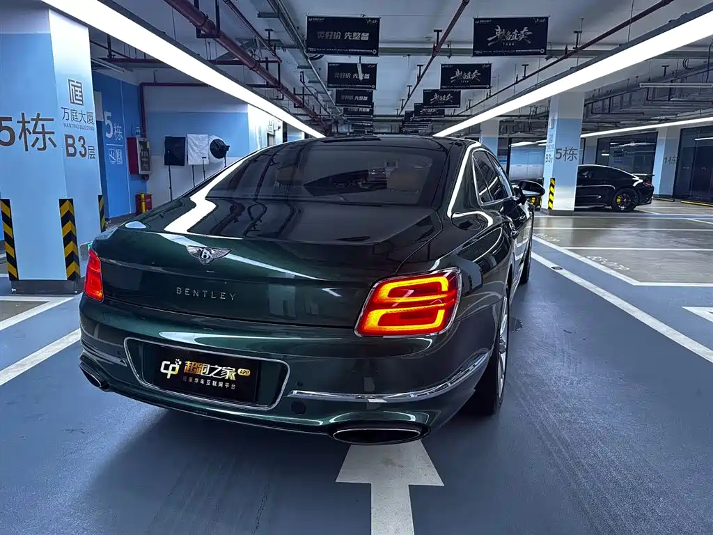 Bentley Flying Spur 2020 — фото 3
