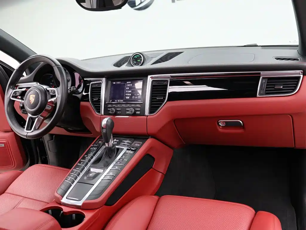 Porsche Macan 2015 — фото 23