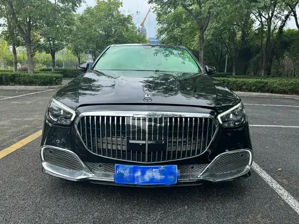 Mercedes-Benz E-Class 2010