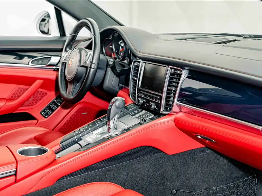 Porsche Panamera 2015 — фото 18