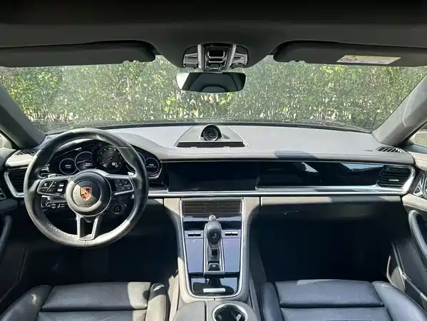 Porsche Panamera 2019