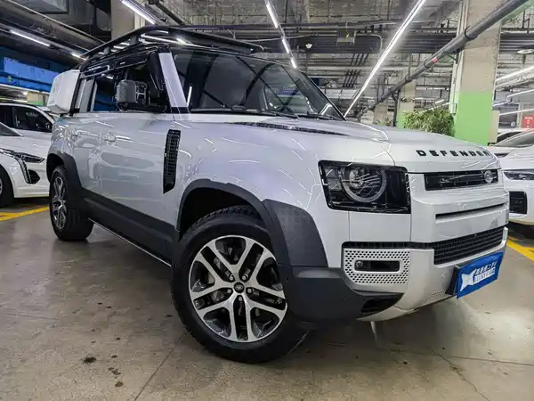 Land Rover Defender 2022