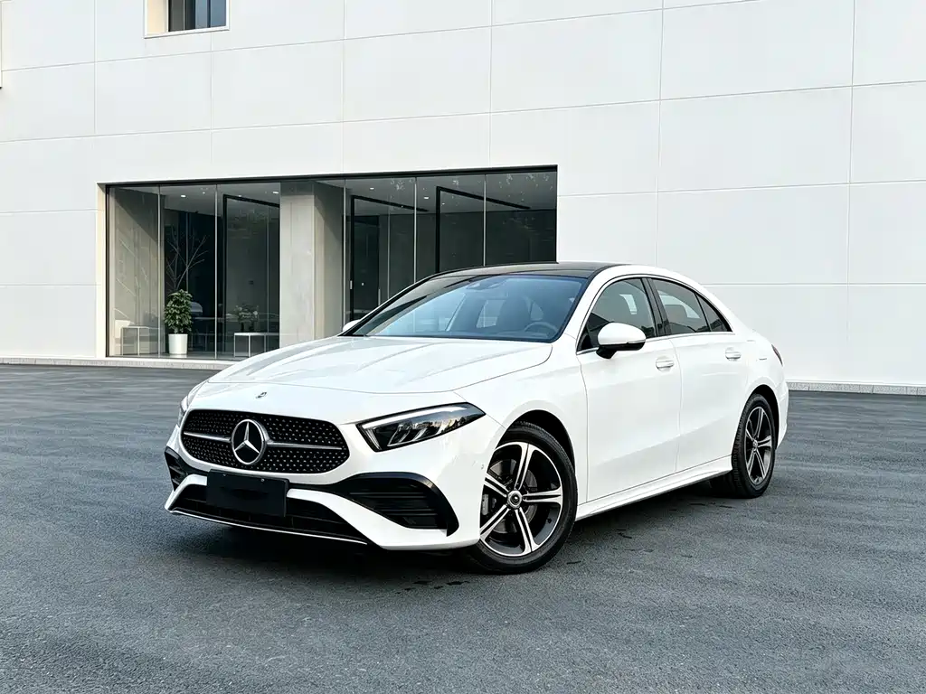 Mercedes-Benz A-Class 2025 — фото 1