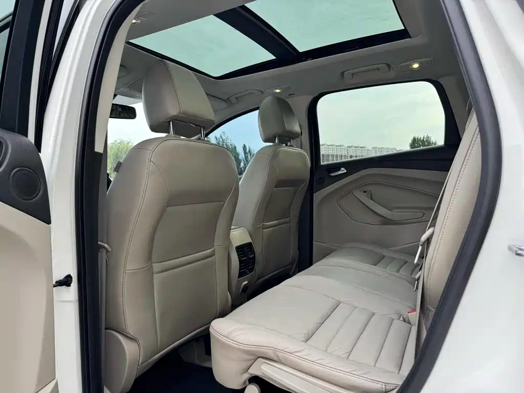 Ford Kuga 2014