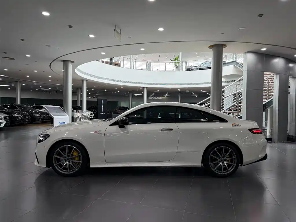 Mercedes-Benz E-Class 2023 — фото 4