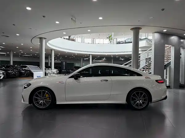 Mercedes-Benz E-Class 2023