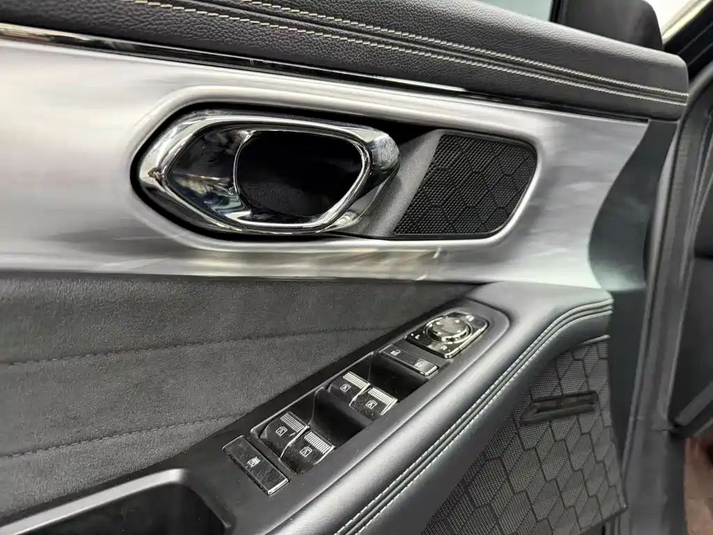GAC Motor Trumpchi GS8 2023 — фото 12
