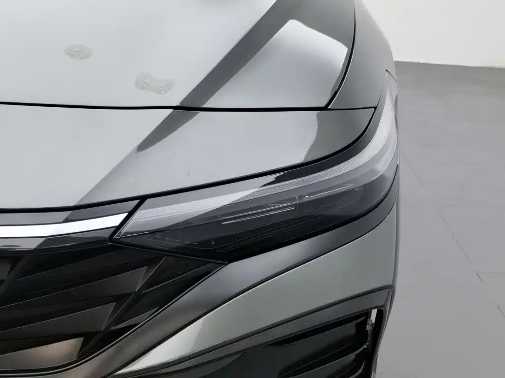 Hyundai Elantra 2024