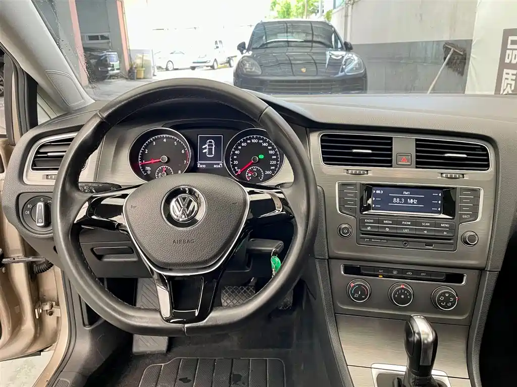 Volkswagen Golf 2015 — фото 11