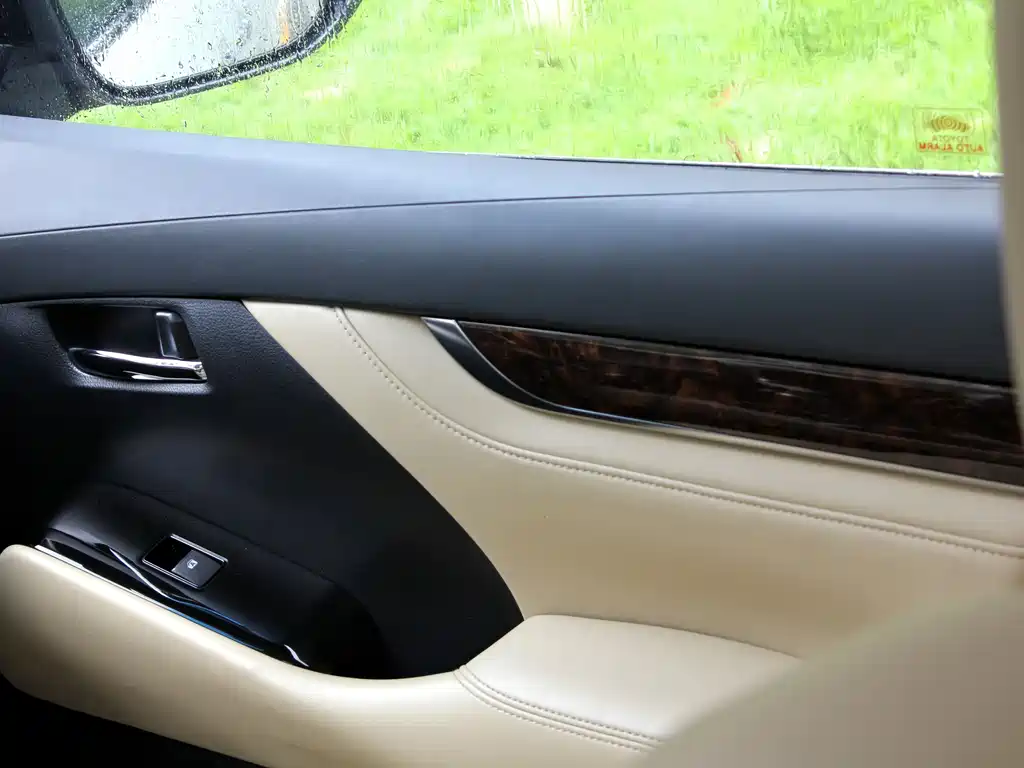 Toyota Alphard 2019 — фото 16