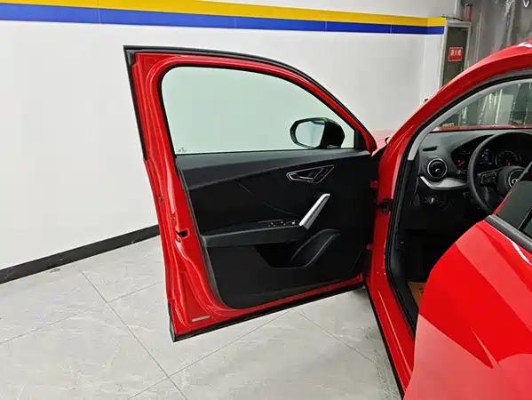 Audi Q2L 2021