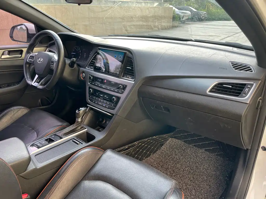 Hyundai Sonata 2015 — фото 15