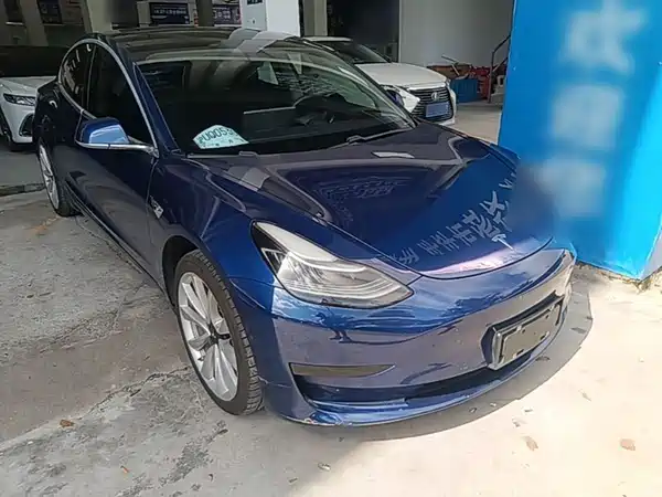 Tesla Model 3 2020