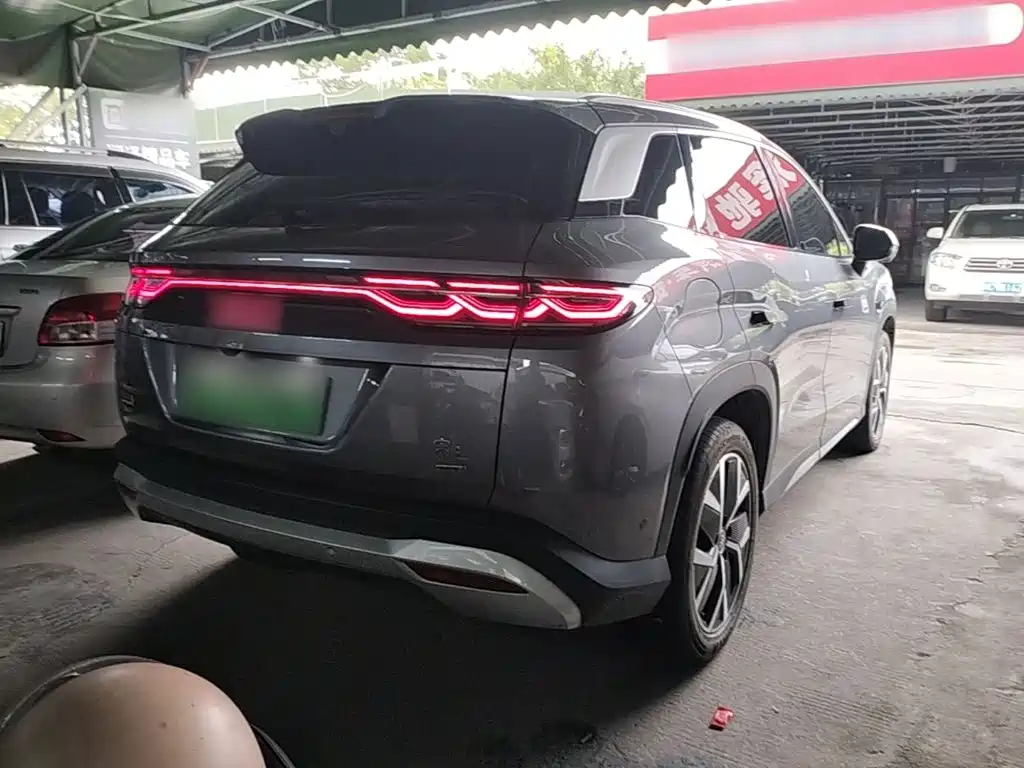 BYD Song L DM-i 2025 — фото 7
