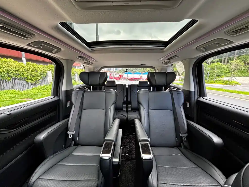 Toyota Alphard 2019 — фото 13