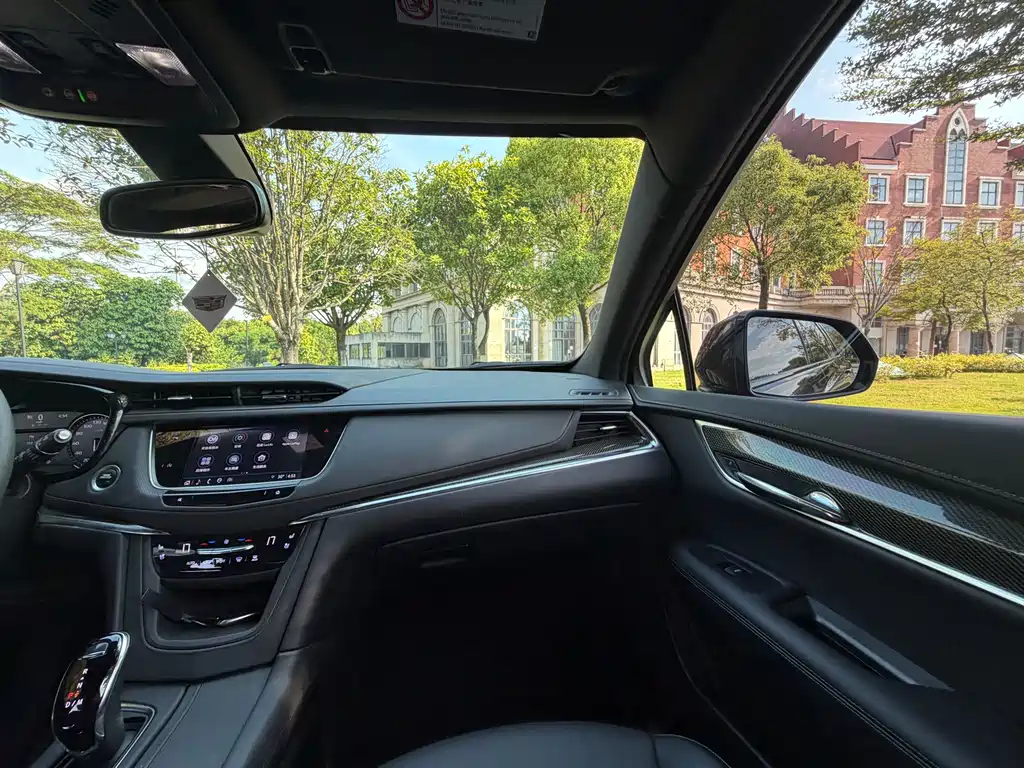 Cadillac XT5 2022 — фото 17