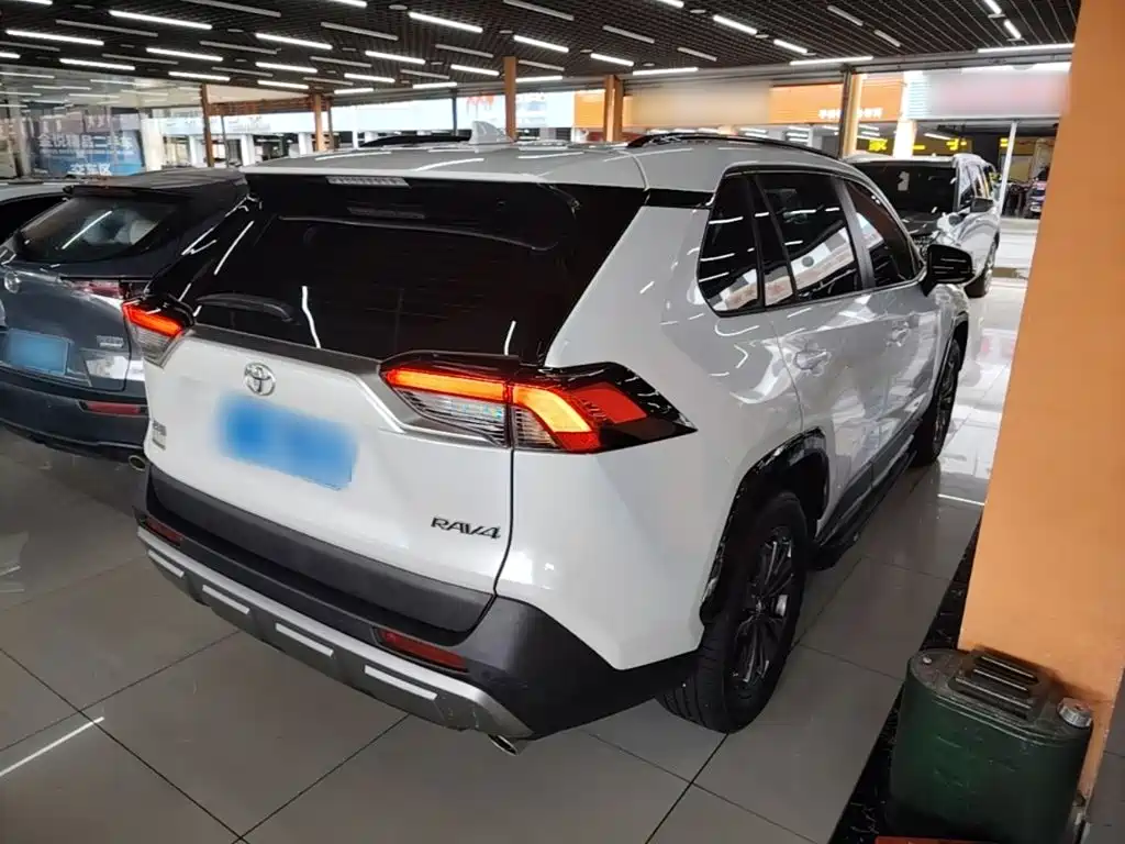 Toyota RAV4 2026