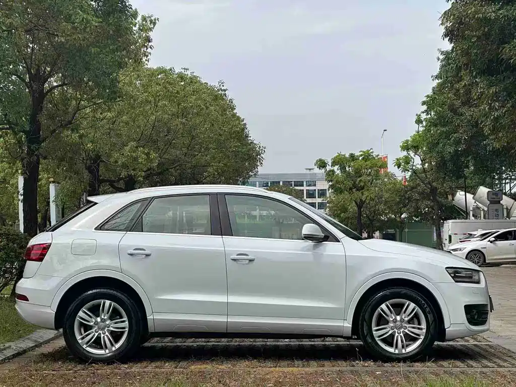 Audi Q3 2016 — фото 4