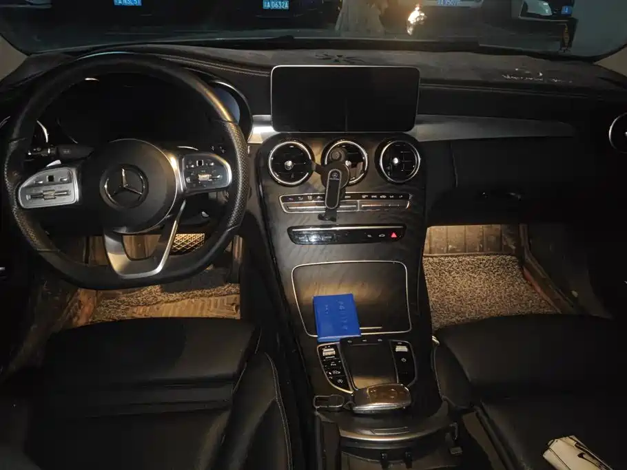 Mercedes-Benz C-Class 2020 — фото 12