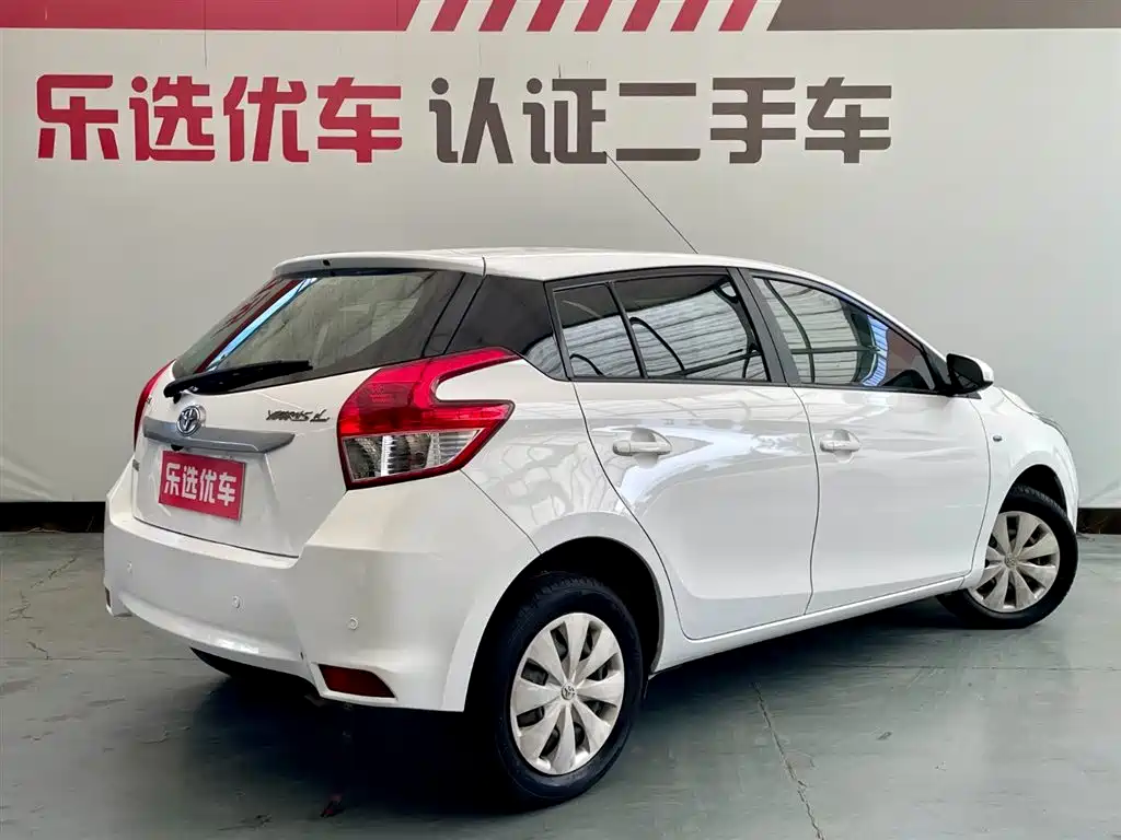 Toyota Yaris L 2015