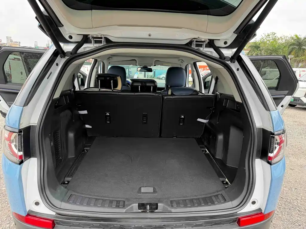 Land Rover Discovery Sport 2017 — фото 15