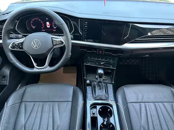 Volkswagen Passat 2023