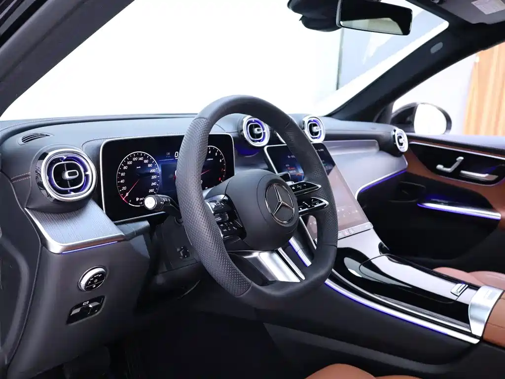 Mercedes-Benz GLC 2025 — фото 11