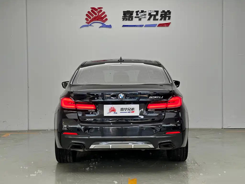 BMW 5 Series 2022 — фото 10
