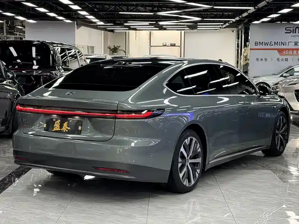 NIO ET7 2022