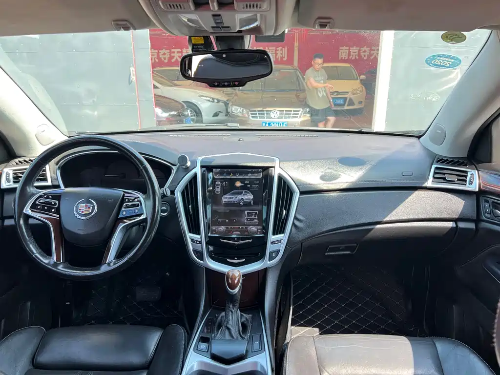 Cadillac SRX 2014 — фото 16