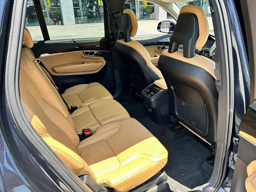 Volvo XC90 2016 — фото 18