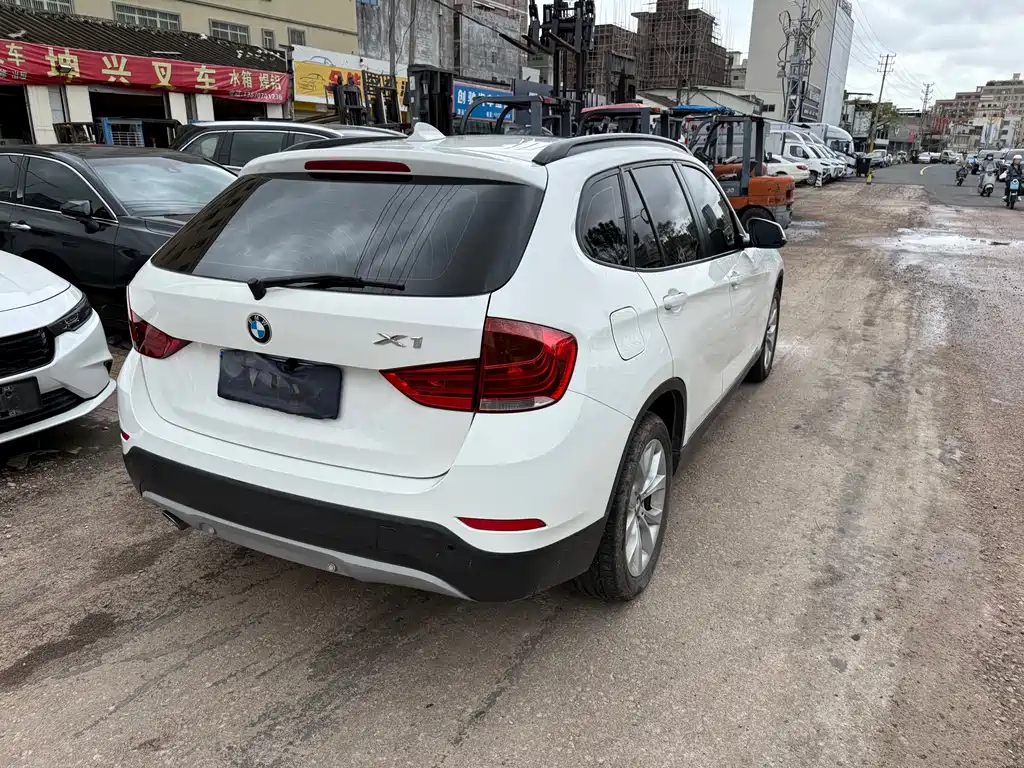 BMW X1 2013 — фото 19