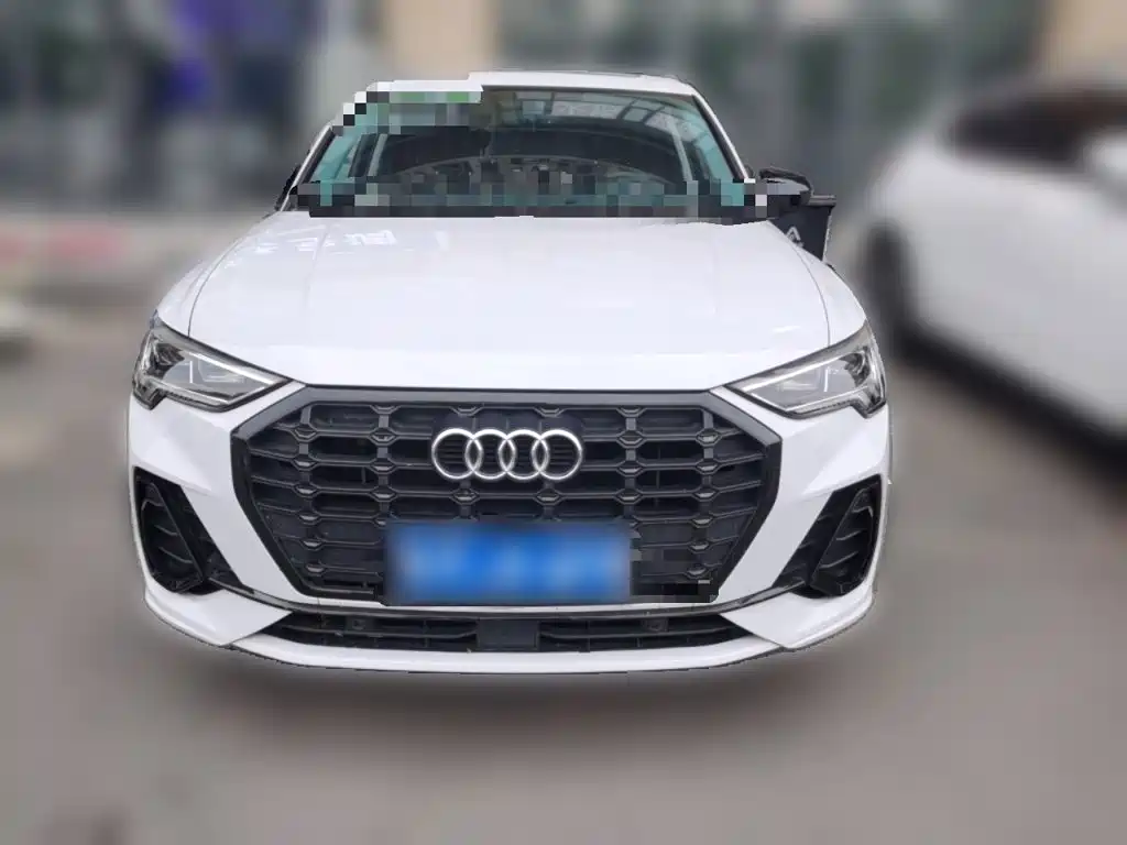 Audi Q3 2023 — фото 24
