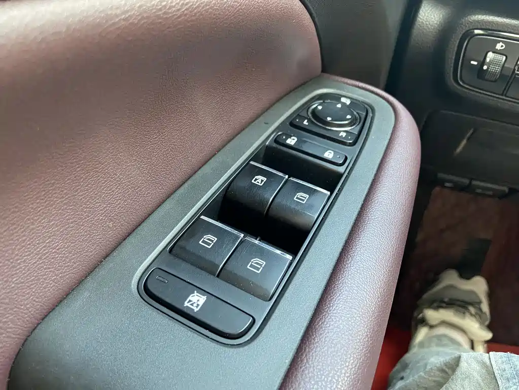 GAC Trumpchi M6 2022 — фото 13