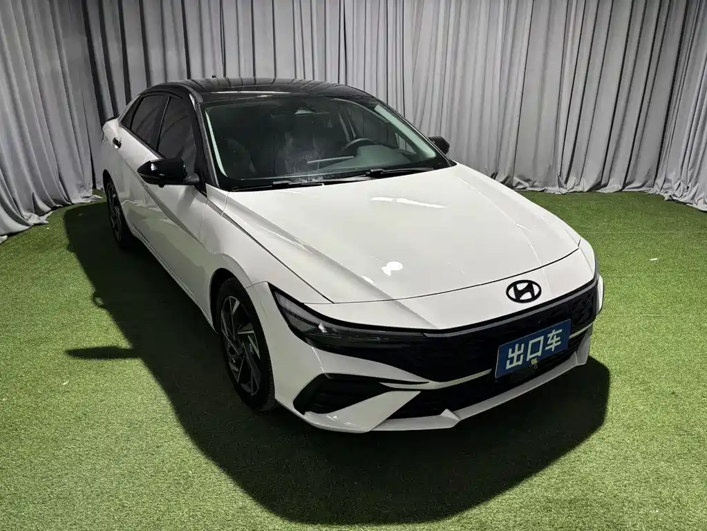 Hyundai Elantra 2023