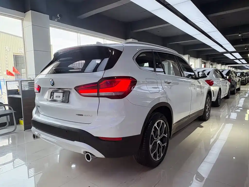 BMW X1 2022 — фото 6
