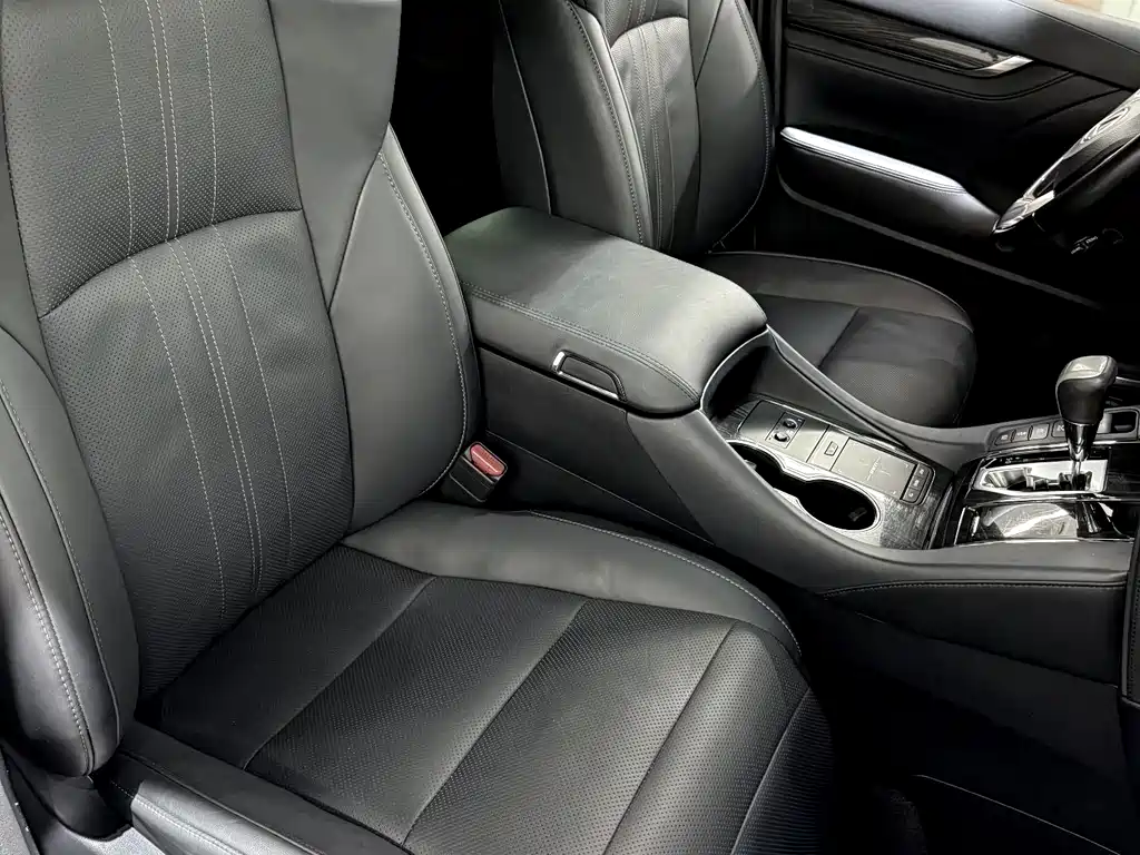 Lexus LM 2021 — фото 15