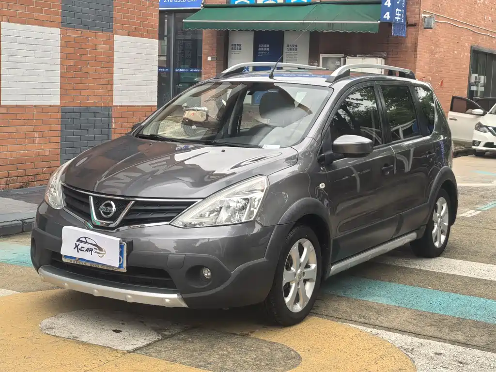 Nissan Livina 2017 — фото 1
