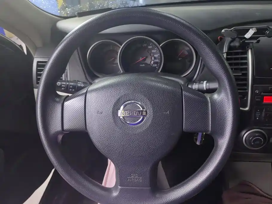 Nissan Sylphy 2015 — фото 15