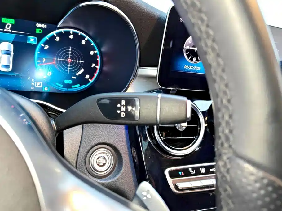 Mercedes-Benz C-Class 2020 — фото 16