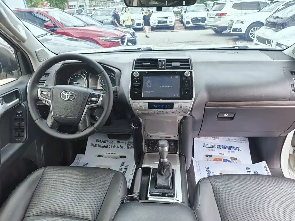 Toyota Prado 2019 — фото 11