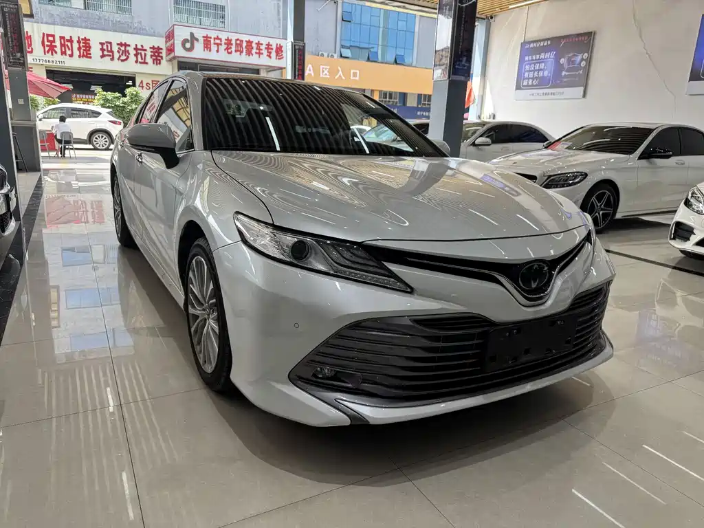 Toyota Camry 2021 — фото 3