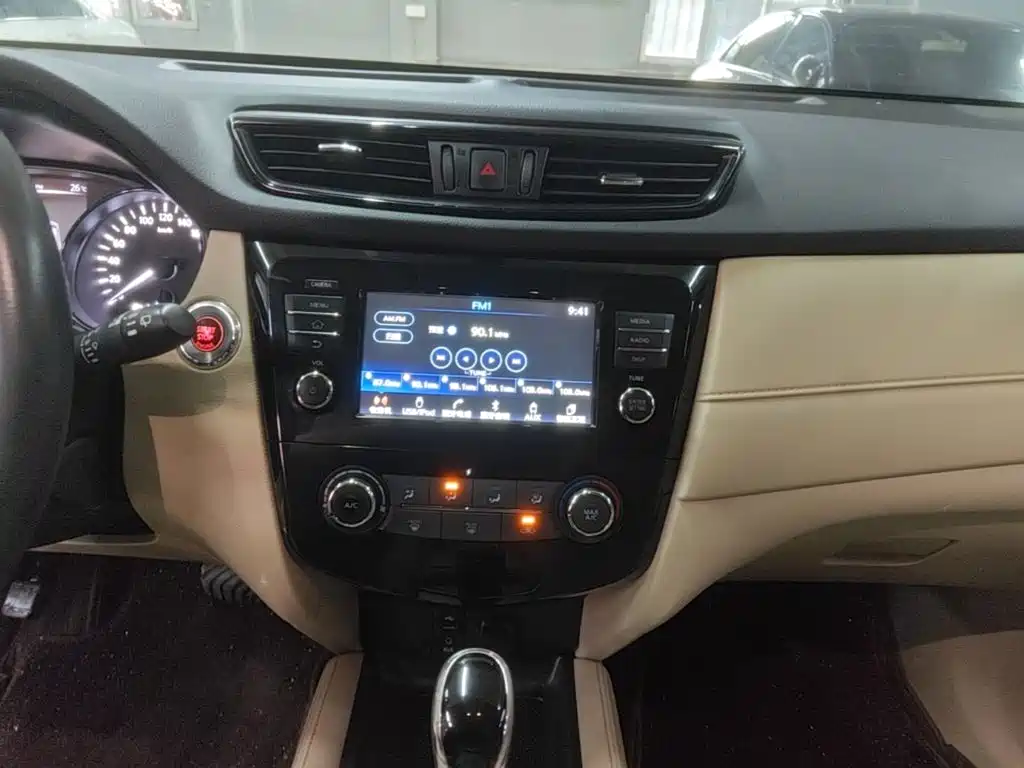 Nissan X-Trail 2017 — фото 13