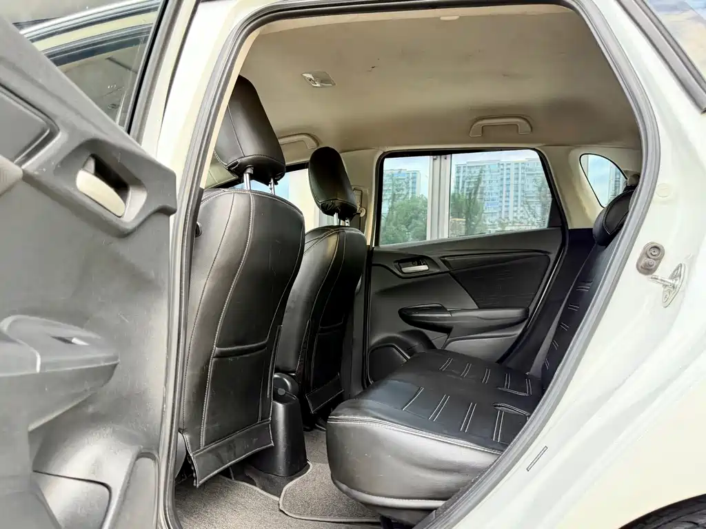 Honda Fit 2016 — фото 9