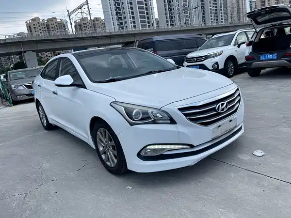 Hyundai Mistra 2015