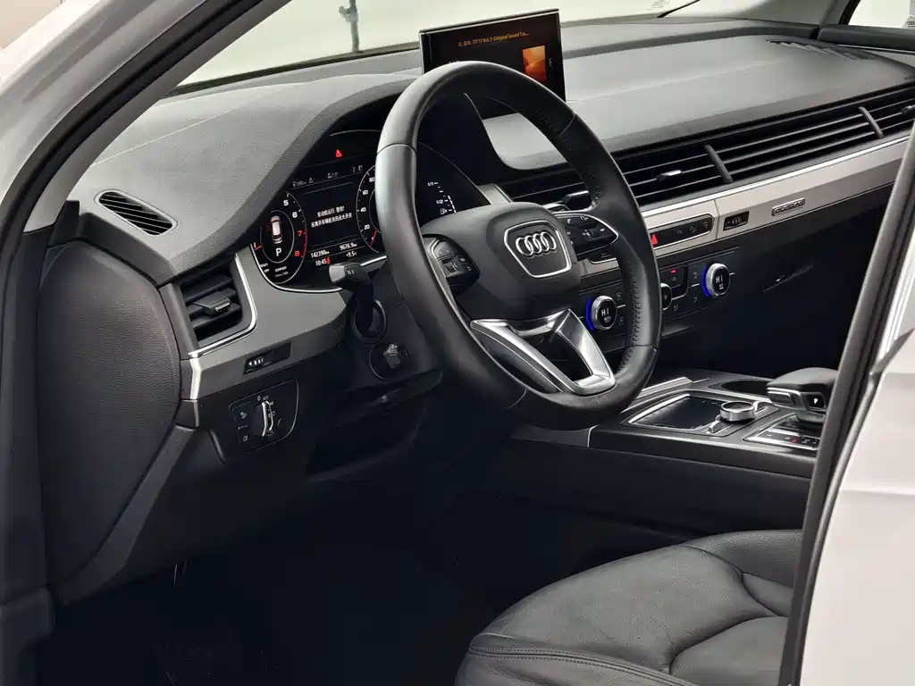 Audi Q7 2016 — фото 5