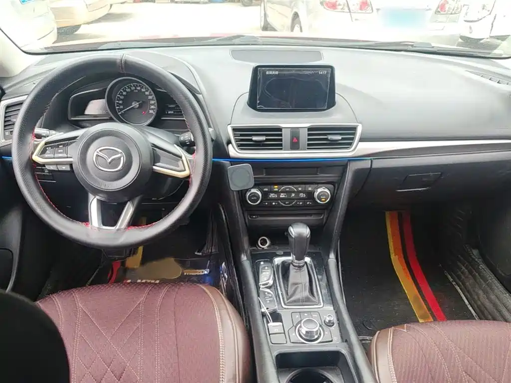 Mazda 3 Axela 2017 — фото 13