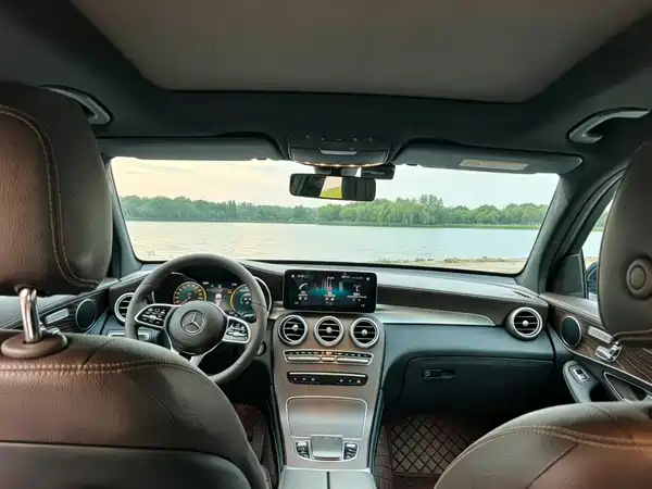 Mercedes-Benz GLC 2021